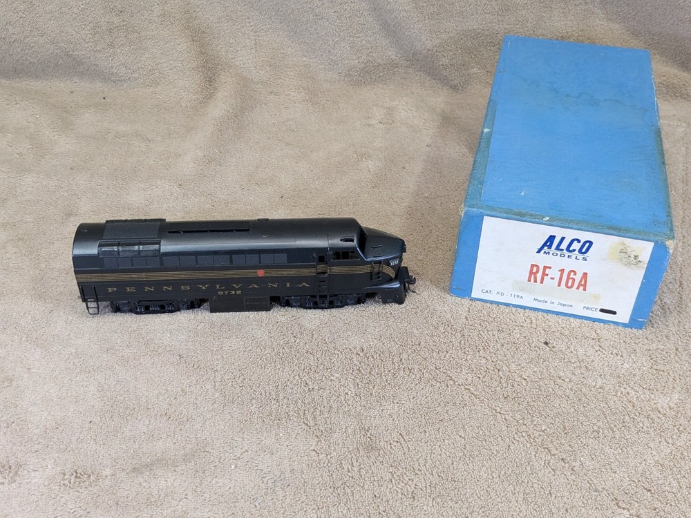 ALCO D-119A Baldwin RF-16A Sharknose Diesel Decorated Penn. 9732 HO Brass