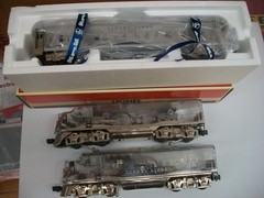 LIONEL 6-38150&29086 ” F3’S AA PWR/DUM & 3 PASS. CARS CLEAR SHELLS ” LOT #46444