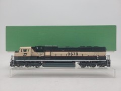 Overland 6606.1 HO Scale BRASS Burlington Northern Diesel Locomotive #9579/Box