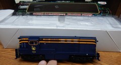 ATLAS 9504 JERSEY CENTRAL H15-44 DIESEL LOCOMOTIVE HO GAUGE USED RUNS GREAT