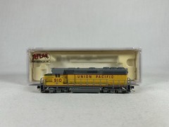 N Atlas DCC Equipped Union Pacific GP40-2 #910 MTL Couplers