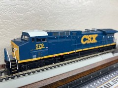 CSX TRANSPORATION – AC4400 ” CSX BLUE ” LOCO- DC/DCC ready – HO Scale -NEW OOP