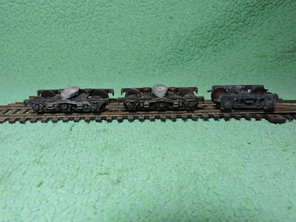 2) HO Vintage 6 Wheel Button TRUCKS Plus One- PARTS
