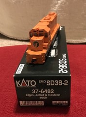 HO Kato 37-6482 SD38-2 Diesel Locomotive Elgin, Joliet & Eastern #659 NIB H0
