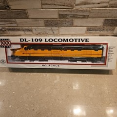 Life-Like PROTO 1000 Diesel Alco DL-109 Powered Chicago & North Western # 5007A