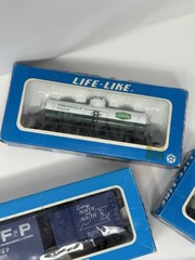VTG Life Like HO Chessie System 4810 Train Locomotive Cars Lot In Original Boxes