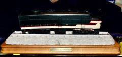 Loisville & Nashville Diesel Locomotive Ceramic Display