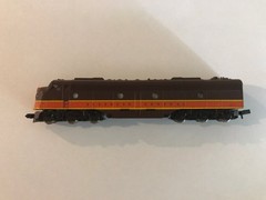 N Scale Con-Cor Illinois Central EMD E-8A Powered Locomotive