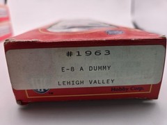 IHC HO Lehigh Valley E8 A/B Set Powered + 2 Passenger Cars -2 Locomotives,2 Cars
