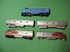 5) HO TYCO AHM Dummy Diesel A & B Units – PARTS LOT