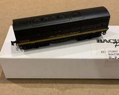 Bachmann Plus Northern Pacific F9B #7002B Powered Unit (N Scale)