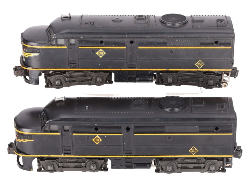 Lionel 2032 Vintage O Erie Alco AA Diesel Locomotive Set