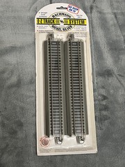 New Bachmann HO scale No. 44511 ~ 9″ straight track ( 4 pieces)
