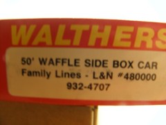 WALTHERS 50′ WAFFLE SIDE BOX CAR FAMILY LINES – L&N #480000 – HO SCALE -NEW KIT