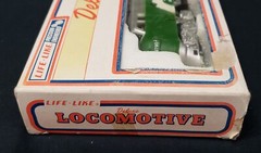 Vintage Life-Like HO Burlington Northern Locomotive and Caboose Train Kit #9790