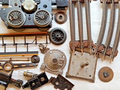 LIONEL TRAIN LINES STEAM ENGINE SCRAP BIN JUNK LOT FOR PARTS REPAIR RESTORATIONS