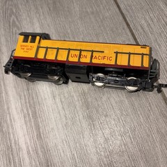 AHM HO Scale Diesel Locomotive Switcher Lot Union Pacific & GE Center Cab