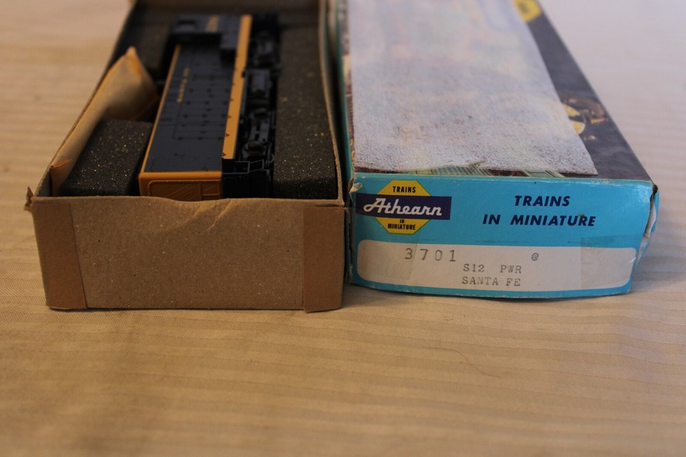 HO Scale Athearn, S-12 Diesel Locomotive, Santa Fe, Blue, #2280 – 3701