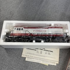 Lionel Trains Frisco U36B Diesel Engine Pair Item #6-8571 Powered & 6-8572 Dummy