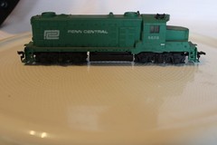 HO Scale Mantua-Tyco, GP20 Diesel Locomotive, Penn Central, Green #5628