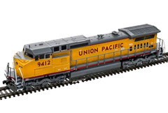 ATLAS 40005862 N SCALE UP #9412 DASH 8-40CW Locomotive LOKSound & DCC