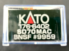 Kato N Scale EMD SD70MAC BNSF Heratige II #9959 w/Nose Headlight