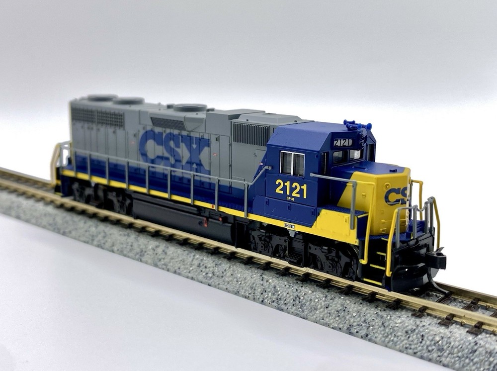 N Scale Atlas CSX GP38 EMD Diesel Locomotive #2121 YN2 DC/DCC Ready Ex Cond