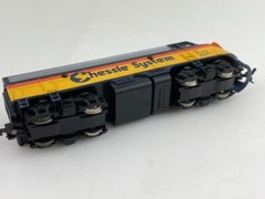 Bachmann HO C&O CHESSIE SYSTEM Diesel Locomotive #7071 with Caboose & Boxcar