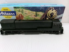 ATHEARN # 3500 ~ UNDECORATED U33C POWERED LOCOMOTIVE ~ HO SCALE ~ TESTED ~ LOT-B