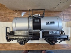 LGB 4040C BASF SINGLE DOME TANK CAR PRE OWNED BOXED G SCALE 1:22.5 NEEDS REPAIR
