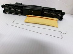 ATHEARN # 4400 ~ UNDECORATED SD40-2 POWERED LOCOMOTIVE ~ HO SCALE ~ L C