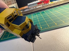 HO KATO 37-042 EMD GP35 AT & SANTA FE # 2848 WARBONNET PHASE 1B complete OB