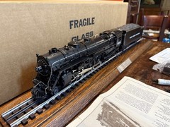 Lionel 6-18005 O NYC 4-6-4 700E Hudson Steam & Tender #5340 w/ Display Case