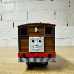 Toby & Henrietta Thomas & Friends Trackmaster Motorised Battery TOMY Trains