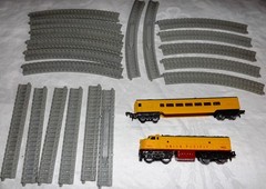 Lone Star Treble-O-Lectric N Scale 19 Pc Track & Union Pacific 1402A Engine Car