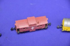 Marklin Mini #89 008 DB Class 89 locomotive Z scale & 4 More Cars