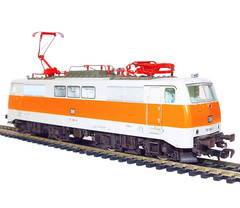 Fleischmann DC HO German DB BR 111 S-BAHN ELECTRIC LOCOMOTIVE + Driver MIB`90!