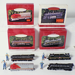 Hallmark LIONEL Train Engines LOCOMOTIVES # 1, 2, 3, 4, in Series w/ 4 figures