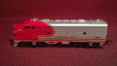 HO BACHMANN #307 SANTA FE WARBONET RMD F9 DIESEL LOCOMOTIVE – VG IN ORIG BOX