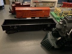 LIONEL Engine 561, 3656 Cattle Car, Corral loading Station, Gondola, Frisco lot
