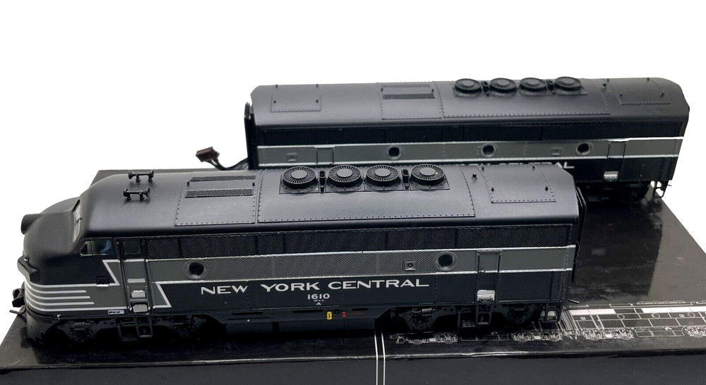 HO PRECISION CRAFT MODELS 305 EMD F3 AB SET NEW YORK CENTRAL NYC DC DCC SOUND