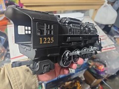 Lionel Disney Polar Express Train Engine Locomotive 1225 & Caboose Model 711795