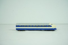 N Scale Japan Toy Metal Tan & Blue Diesel Engine B27