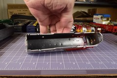 HO SHELL by Athearn Santa Fe red War Bonnet, no cab num or inserts