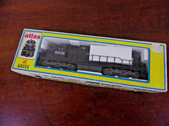Vintage Atlas SD35 Diesel #7017 Penn Central HO Scale