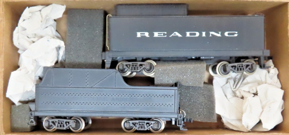 AHM/RIVAROSSI 2 TENDER 0-6-0 AND 0-8-0 READING HO SCALE