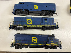 Athearn HO Scale 2ea GP 1 ea f Unit Florida East Coast ALL Powered UNTESTED