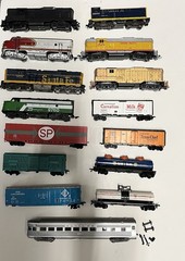 Vintage Lot Of 15 Ho Scale Train Used Parts Repair LOCOMOTIVE Various Brands toy