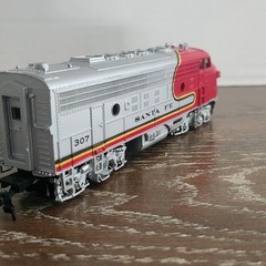 Vintage Bachman HO EMD F9 Santa Fe 307 Diesel Locomotive Item No. 0507