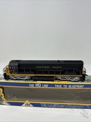 HO Scale Rivarossi, GE U25C Diesel Locomotive, Northern Pacific, Black #2500